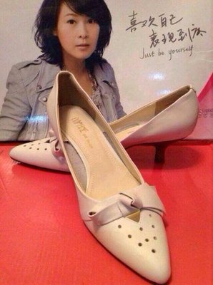 寻找实力批发商合作 达芙妮品牌鞋子，每款200双起批，专供渠道商